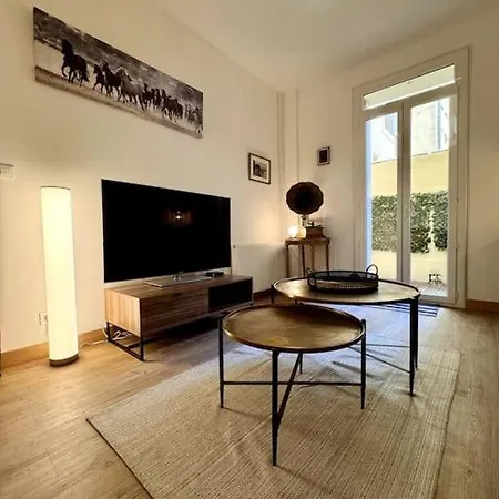 Apartment Nouveau - 100m2 Avec Terrasse A 1 Min De La Place De La Comedie *