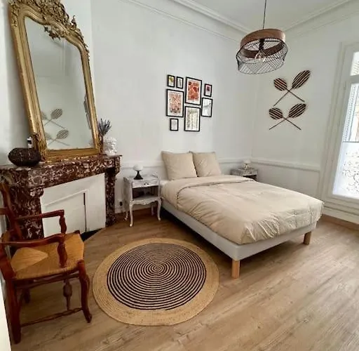 Nouveau - 100m2 Avec Terrasse A 1 Min De La Place De La Comedie Apartmán